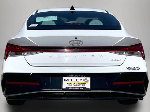 Used 2024 Hyundai Elantra Limited FWD image 5