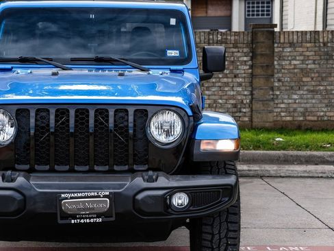 Used 2021 Jeep Gladiator Willys image 57