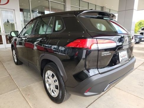 Certified 2025 Toyota Corolla Cross L AWD/4WD image 9