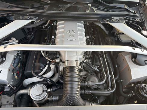 Used 2006 Aston Martin V8 Vantage Coupe image 98