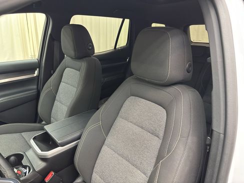 Used 2025 GMC Terrain Elevation image 16