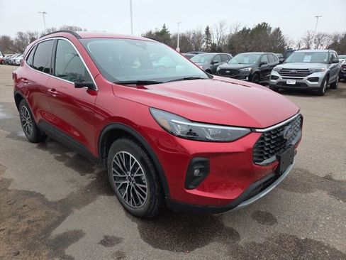 Certified 2025 Ford Escape SE w/ PHEV Premium Package image 6