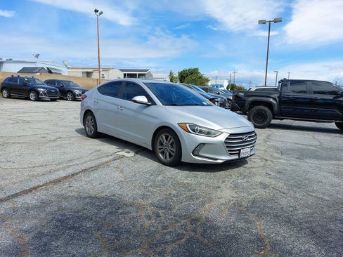 Used 2018 Hyundai Elantra Value Edition FWD image 2