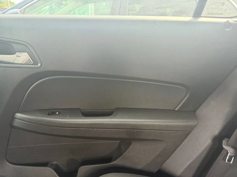 Used 2011 Chevrolet Equinox LT AWD/4WD image 32
