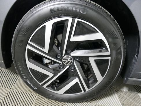 Used 2023 Volkswagen Jetta SEL FWD image 9