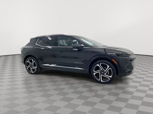 New 2026 Chevrolet Equinox EV LT image 15