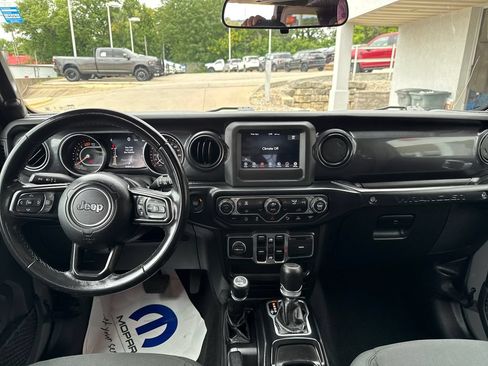 Used 2021 Jeep Wrangler Unlimited Sport AWD/4WD image 12