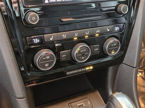 Used 2020 Volkswagen Passat 2.0T SEL image 37