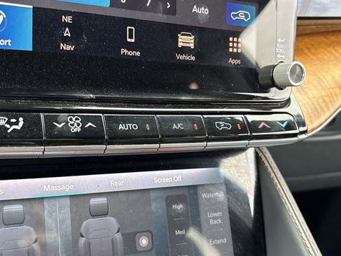 Used 2023 Jeep Grand Wagoneer Series II w/ Premium Group II image 41