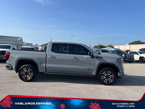 Used 2025 GMC Sierra 1500 AT4 w/ AT4 Premium Package AWD/4WD image 4