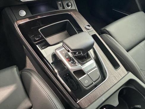 Certified 2025 Audi Q5 2.0T Premium Plus image 14