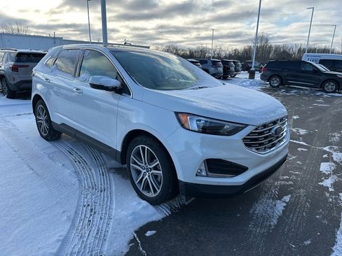 Used 2022 Ford Edge Titanium w/ Class II Trailer Tow Package image 1