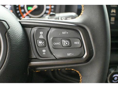 Used 2024 Jeep Wrangler Unlimited Sport AWD/4WD image 39