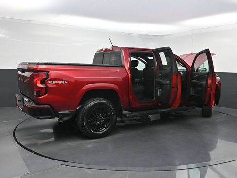 Used 2023 Chevrolet Colorado LT w/ LT Convenience Package II AWD/4WD image 40