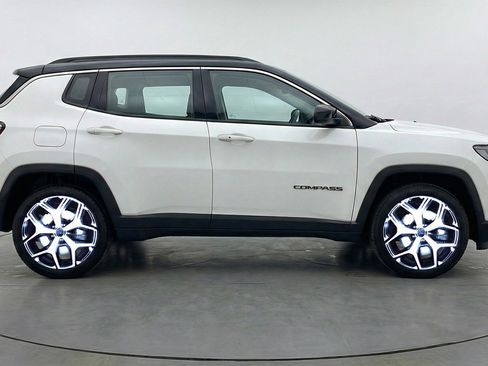 Used 2025 Jeep Compass Limited AWD/4WD image 11