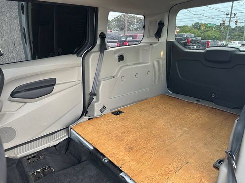 Used 2020 Ford Transit Connect Titanium FWD image 26