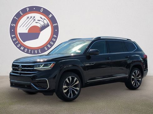 Used 2023 Volkswagen Atlas SEL Premium image 2