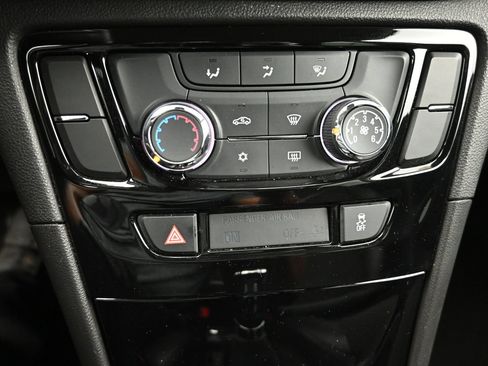 Used 2022 Buick Encore Preferred w/ Safety Package AWD/4WD image 24