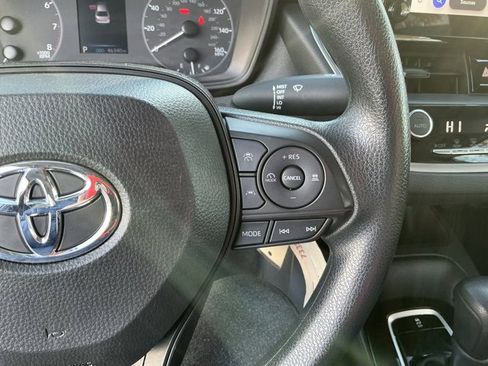 Used 2024 Toyota Corolla LE image 27