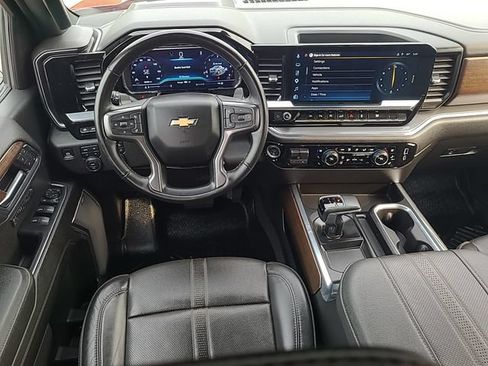 Used 2024 Chevrolet Silverado 1500 High Country w/ Technology Package AWD/4WD image 23