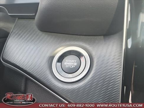 Used 2023 Jeep Grand Cherokee Altitude image 21