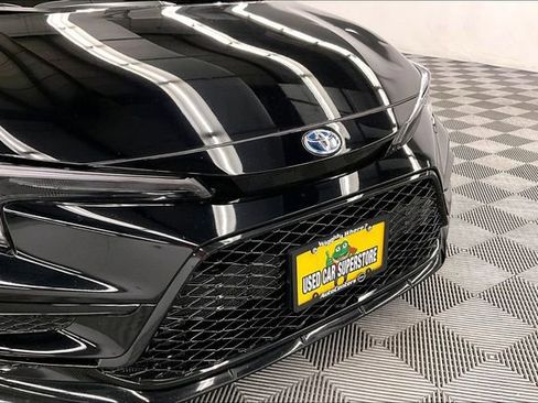 Used 2025 Toyota Corolla SE image 32