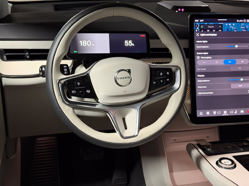 Certified 2025 Volvo EX90 Plus AWD/4WD image 16