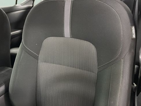 Used 2025 Nissan Sentra SV FWD image 18