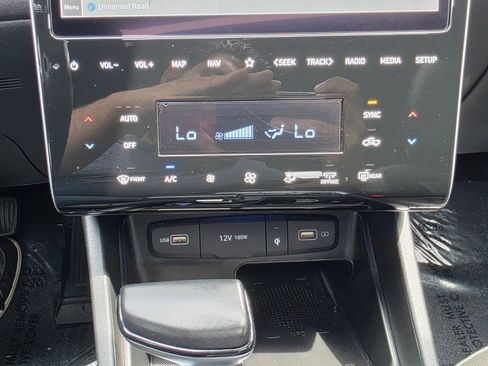 Used 2022 Hyundai Santa Cruz Limited AWD/4WD image 15