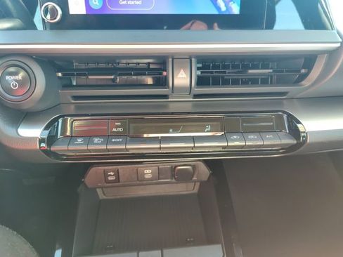 Used 2023 Toyota Prius LE FWD image 23