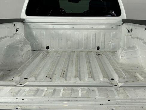 Used 2022 Nissan Frontier S RWD image 12