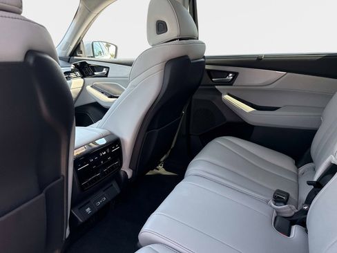 Used 2023 Acura MDX FWD w/ Technology Package image 17