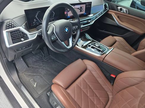 Certified 2024 BMW X5 xDrive40i w/ Premium Package AWD/4WD image 9