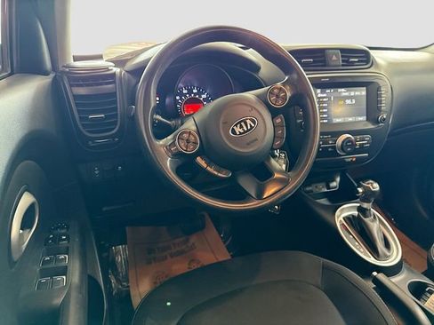Used 2018 Kia Soul + FWD image 21