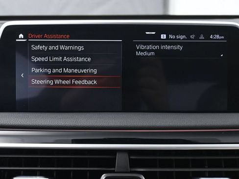 Used 2022 BMW 740i w/ M Sport Package RWD image 46