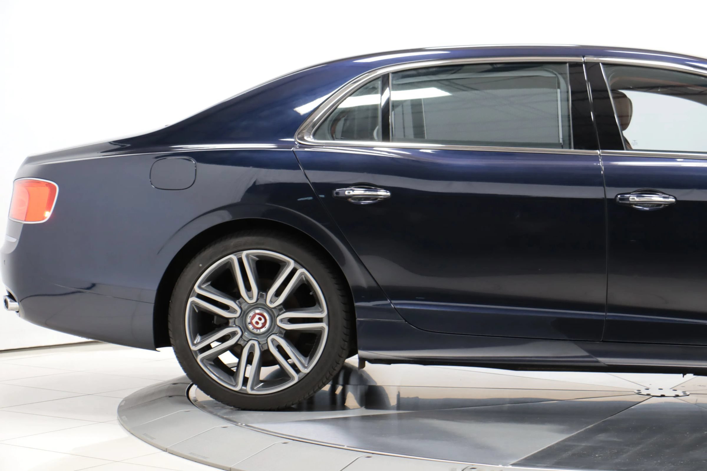 Used 2016 Bentley Flying Spur V8 AWD/4WD image 60