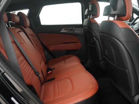 Used 2025 Kia Sportage SX image 14