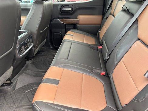 Used 2019 Chevrolet Silverado 1500 High Country w/ Technology Package image 15