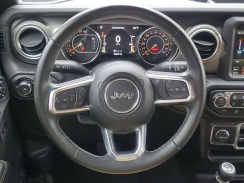 Used 2022 Jeep Wrangler Unlimited Sahara w/ Cold Weather Group image 31