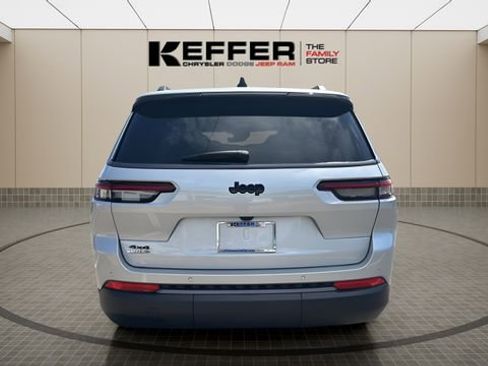 New 2026 Jeep Grand Cherokee L Limited AWD/4WD image 4