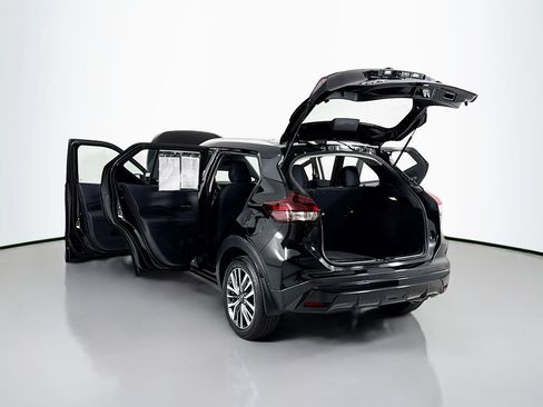 Used 2023 Nissan Kicks SV FWD image 22