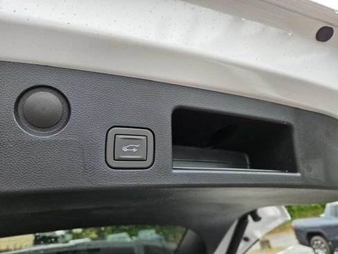 New 2026 GMC Terrain Elevation w/ Elevation Premium Package AWD/4WD image 13