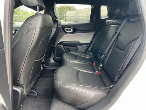 Used 2025 Jeep Compass Limited image 20