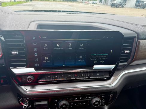 Used 2024 Chevrolet Silverado 1500 High Country w/ Technology Package image 18