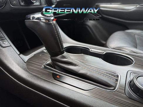 Used 2019 GMC Acadia SLT w/ LPO, Floor Liner Package FWD image 26