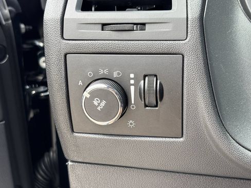 Used 2013 Dodge Challenger R/T RWD image 27