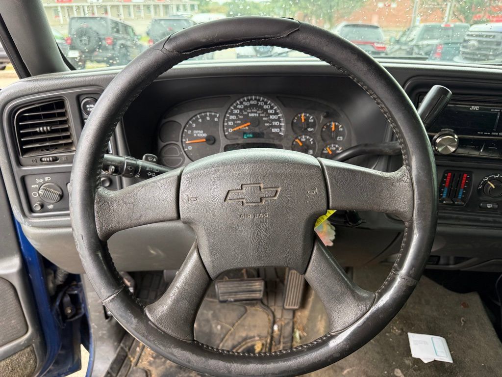 Used 2004 Chevrolet Silverado 1500 4x4 Extended Cab w/ Light Duty Power Package image 15