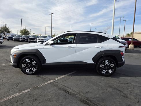 Used 2025 Hyundai Kona SEL image 3