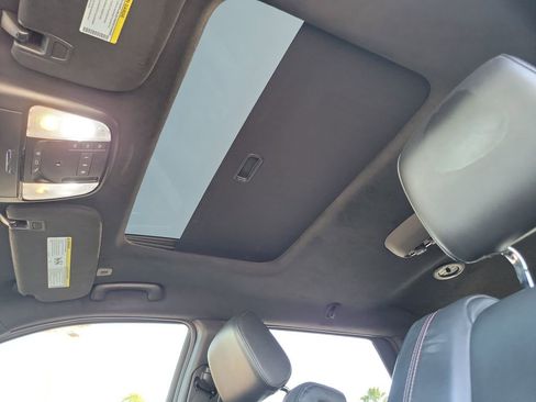 Used 2021 Dodge Durango R/T w/ Technology Group image 19