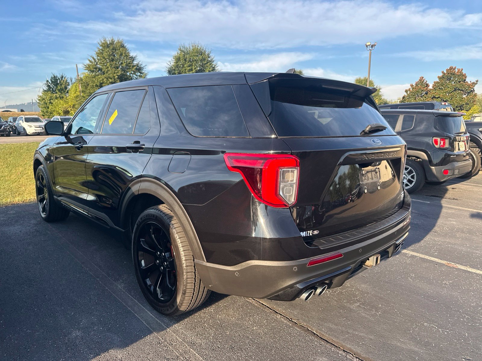 Used 2021 Ford Explorer ST w/ Equipment Group 401A AWD/4WD image 4